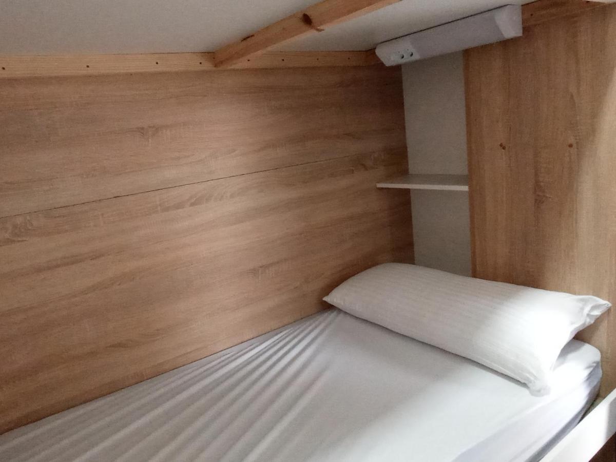 Albergue Alecer 칼다스 데 레이스 외부 사진